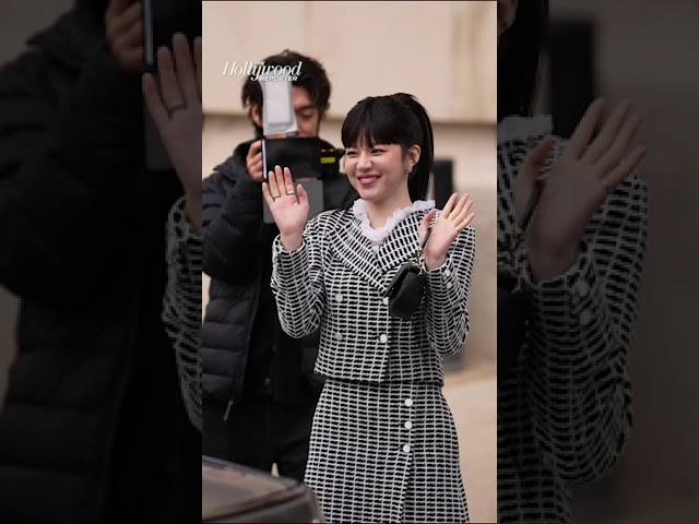 #GoYounJung Gives Cameras a Wave at the #Chanel Haute Couture #ParisFashionWeek Show #shorts